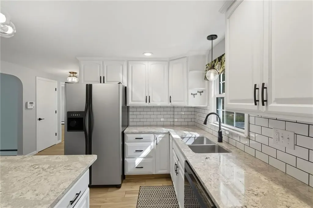 39 Whipple Road Smithfield RI 02917