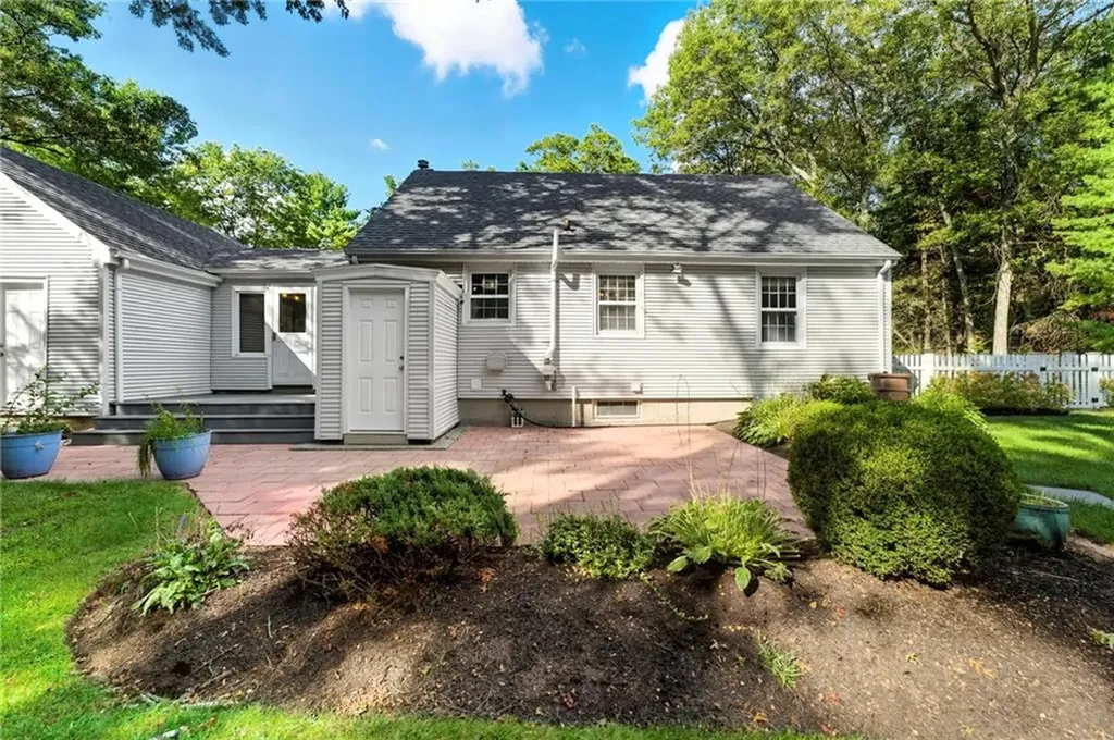 39 Whipple Road Smithfield RI 02917