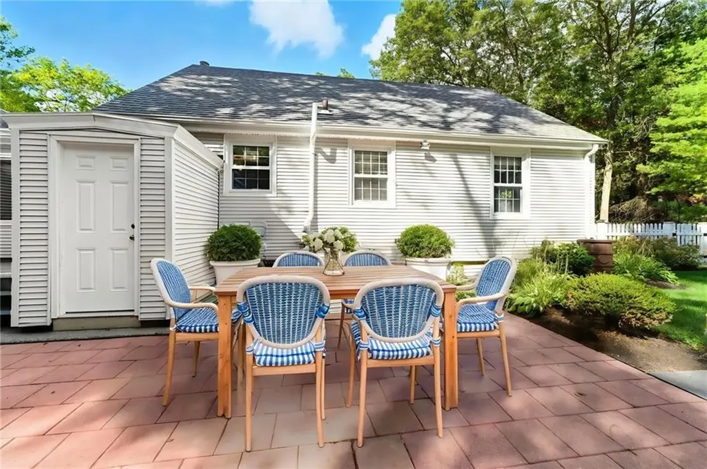 39 Whipple Road Smithfield RI 02917
