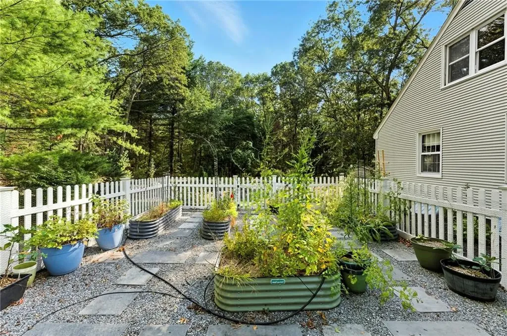 39 Whipple Road Smithfield RI 02917
