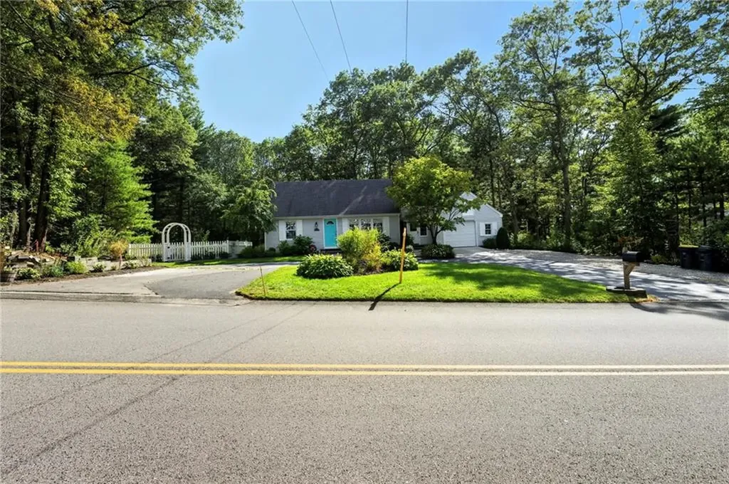 39 Whipple Road Smithfield RI 02917