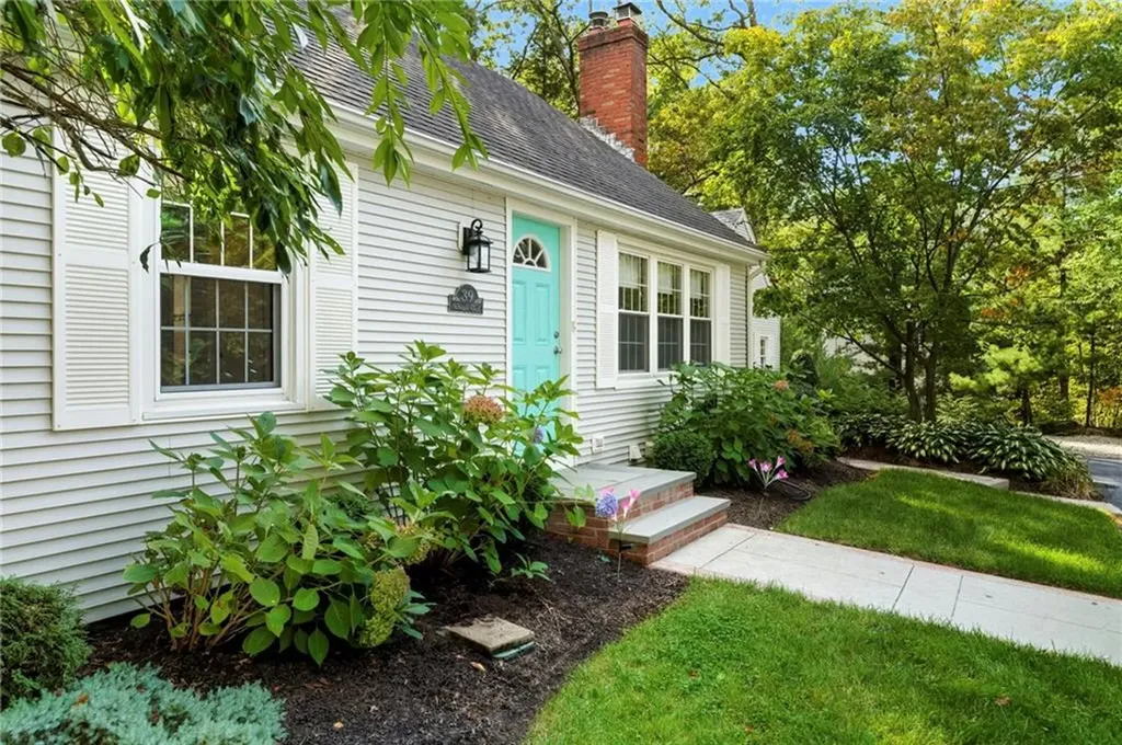 39 Whipple Road Smithfield RI 02917