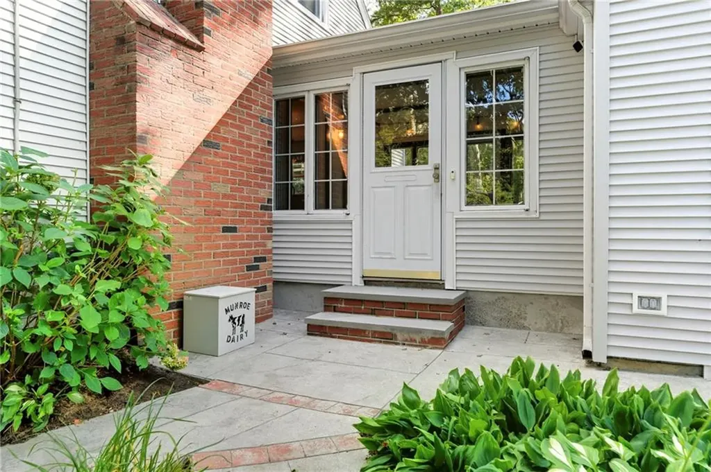 39 Whipple Road Smithfield RI 02917
