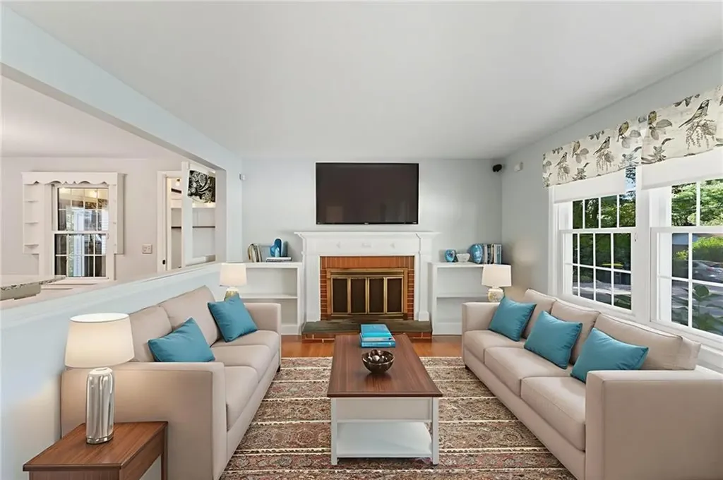 39 Whipple Road Smithfield RI 02917