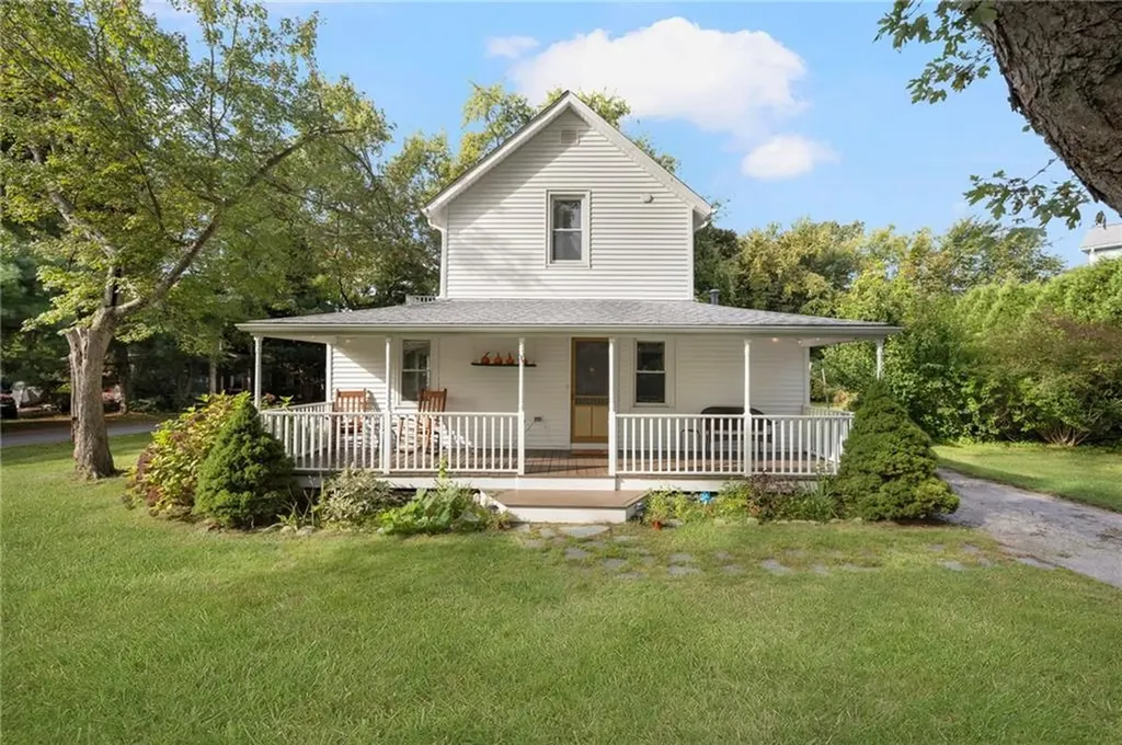 28 Economy Avenue Warwick RI 02889