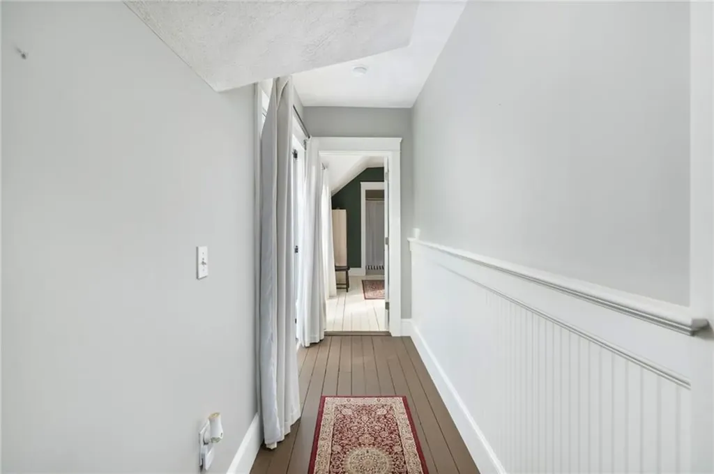 28 Economy Avenue Warwick RI 02889