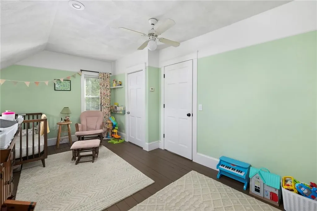 28 Economy Avenue Warwick RI 02889