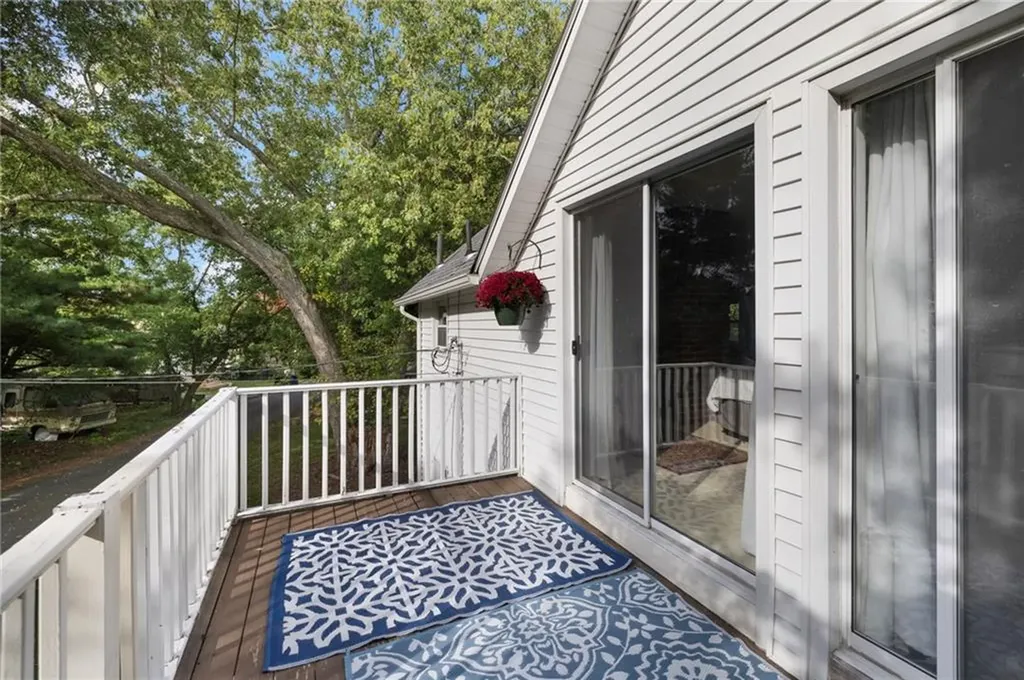 28 Economy Avenue Warwick RI 02889