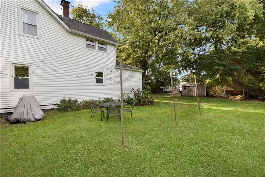 28 Economy Avenue Warwick RI 02889