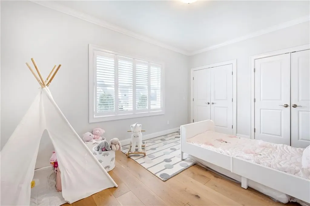 10 Kettle Point Avenue East Providence RI 02914