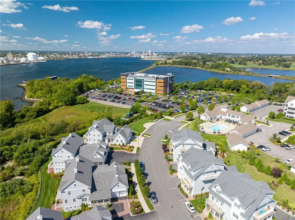 10 Kettle Point Avenue East Providence RI 02914