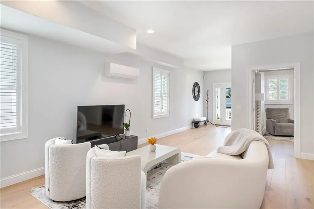 10 Kettle Point Avenue East Providence RI 02914