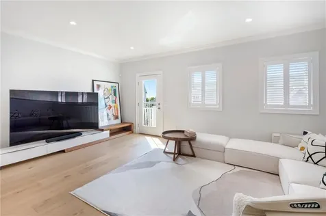 10 Kettle Point Avenue East Providence RI 02914