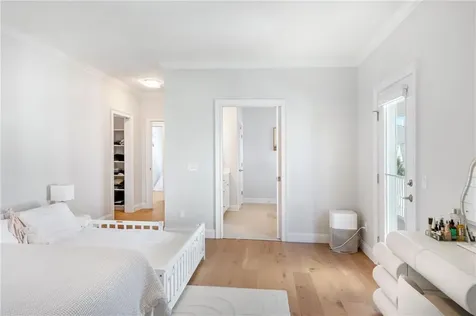 10 Kettle Point Avenue East Providence RI 02914