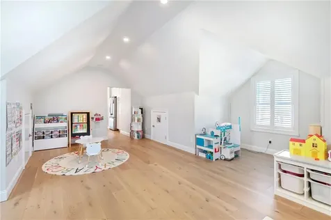 10 Kettle Point Avenue East Providence RI 02914