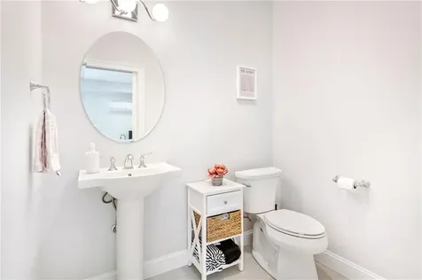 10 Kettle Point Avenue East Providence RI 02914