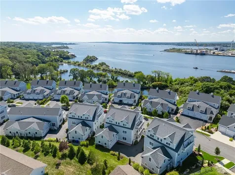 10 Kettle Point Avenue East Providence RI 02914