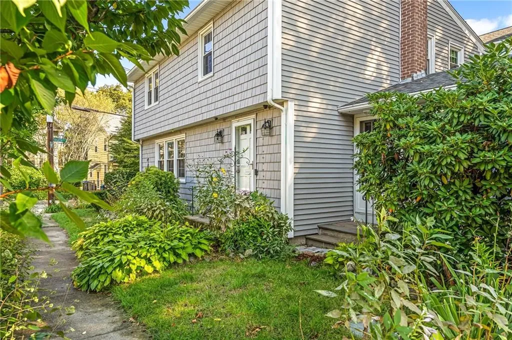 23 Sarah Street Providence RI 02906