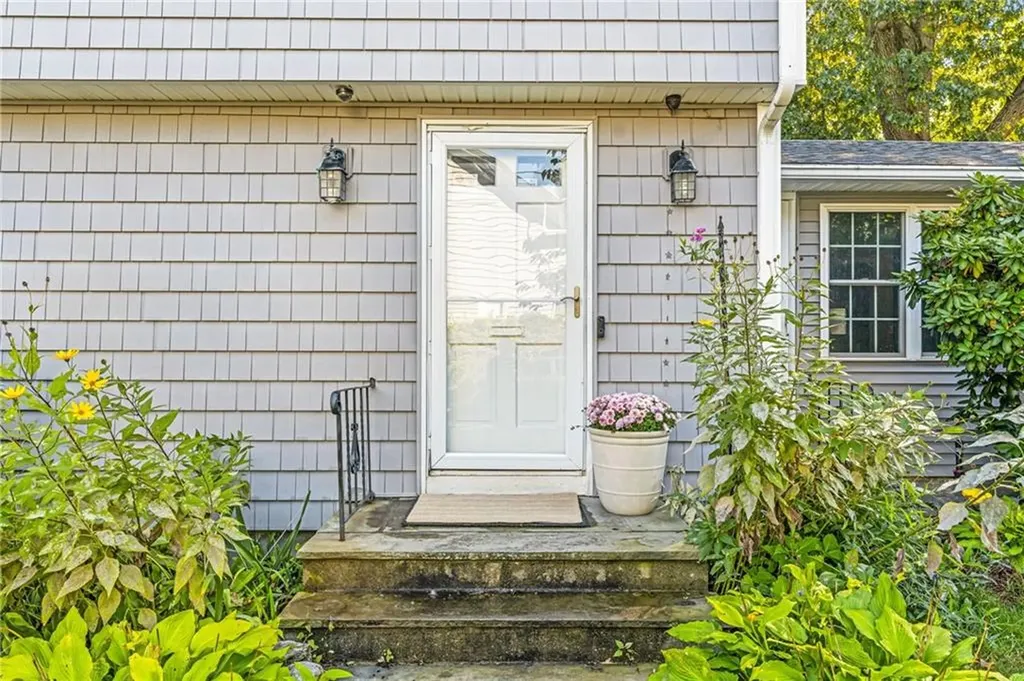 23 Sarah Street Providence RI 02906