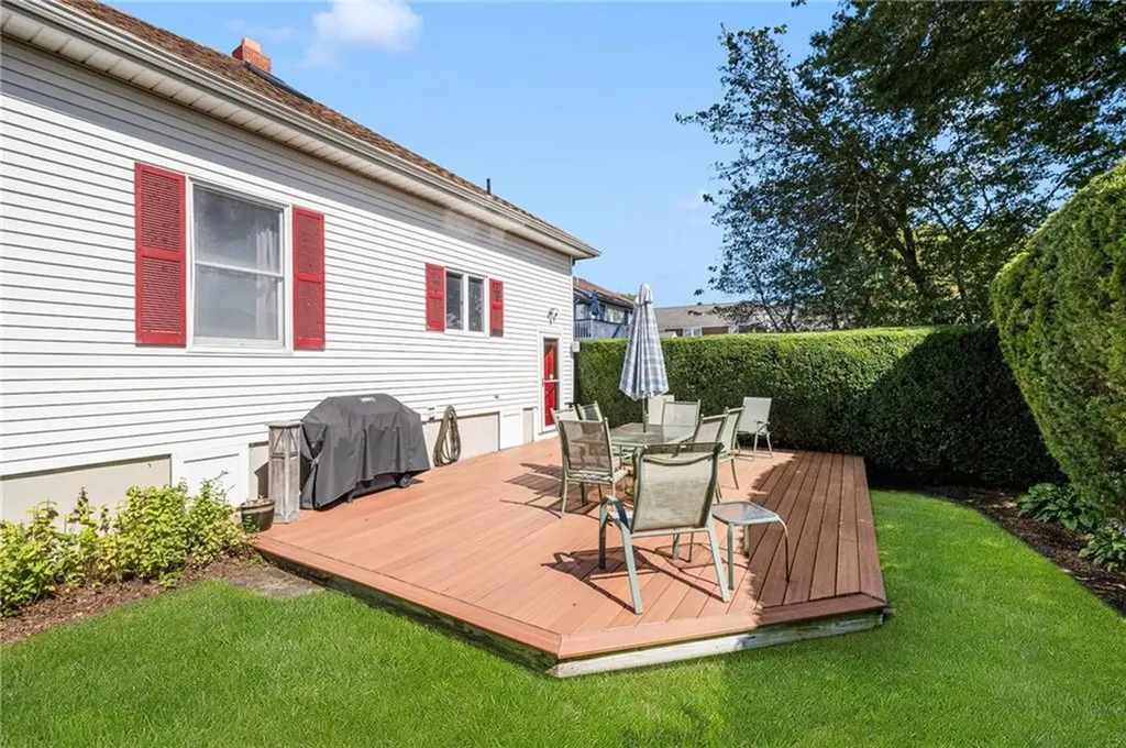 210 Wardlaw Avenue Providence RI 02908