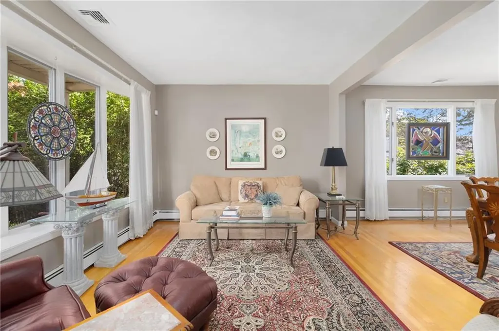 210 Wardlaw Avenue Providence RI 02908