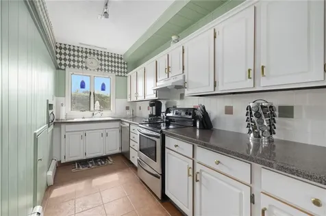 210 Wardlaw Avenue Providence RI 02908