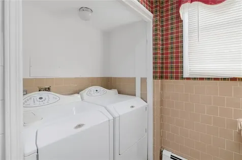 210 Wardlaw Avenue Providence RI 02908