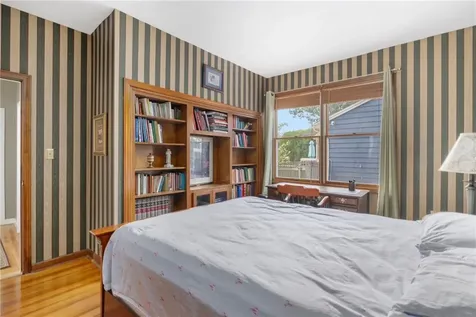 210 Wardlaw Avenue Providence RI 02908