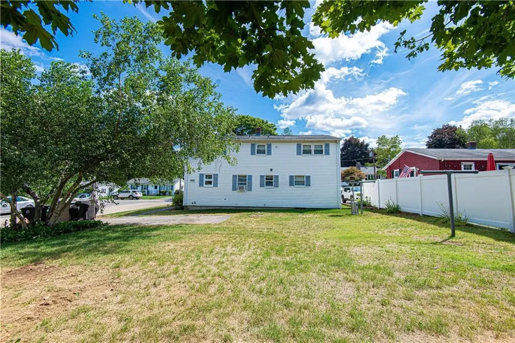 26 Anderson Avenue Coventry RI 02816