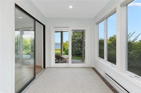 117 Indian Avenue Portsmouth RI 02871