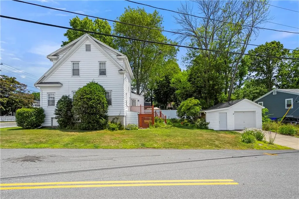 53 Wampanoag Trail East Providence RI 02915