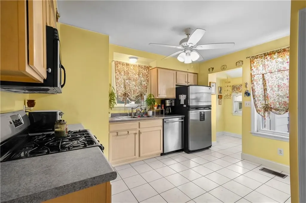 53 Wampanoag Trail East Providence RI 02915