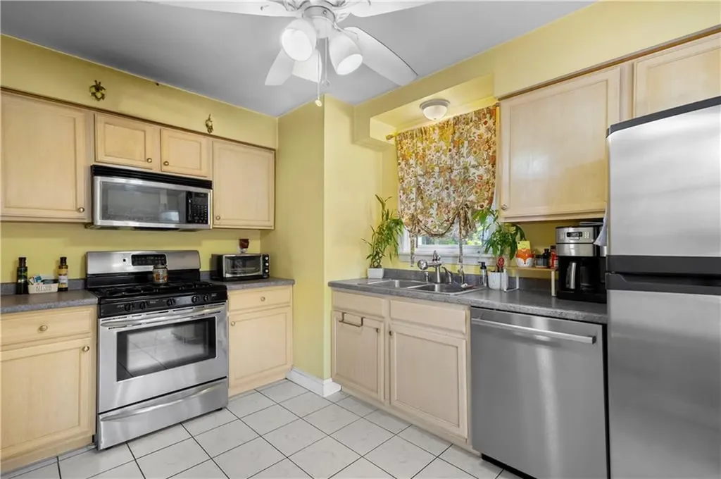 53 Wampanoag Trail East Providence RI 02915