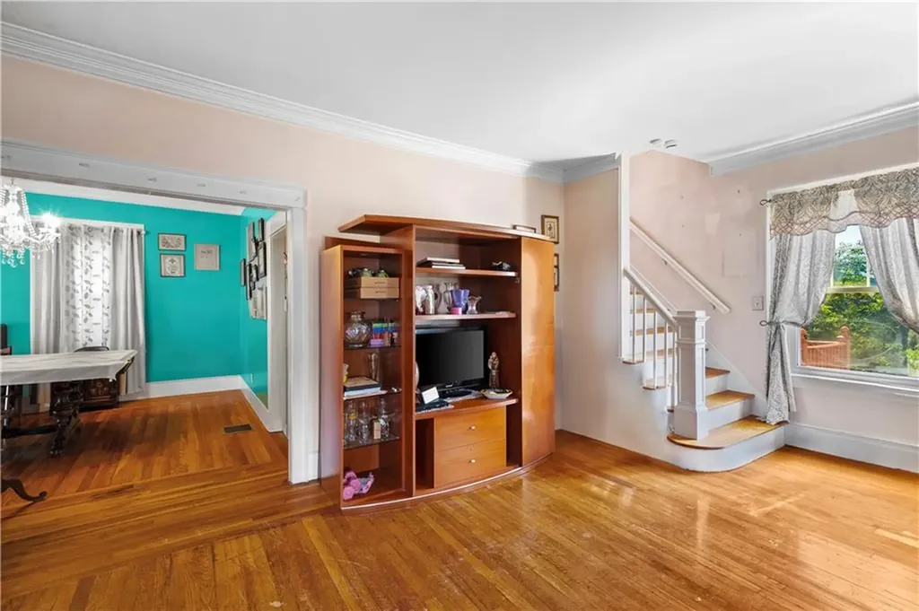 53 Wampanoag Trail East Providence RI 02915