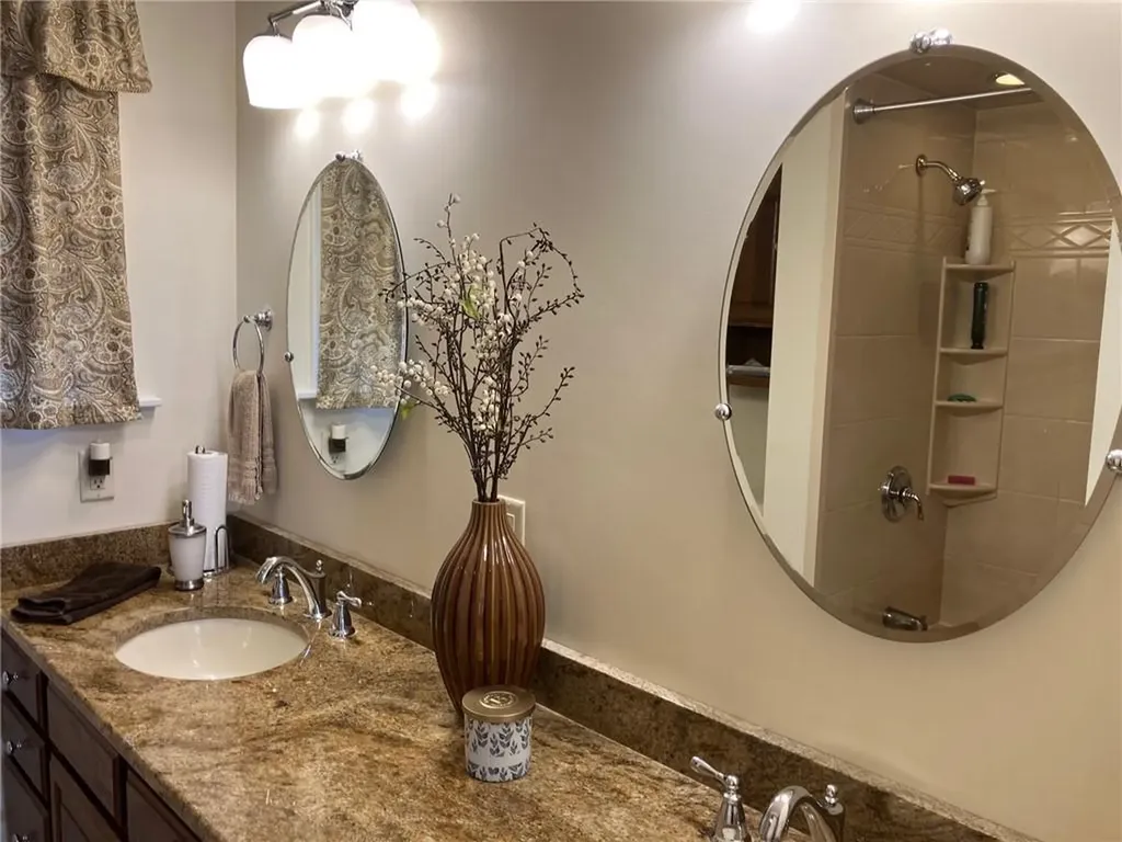 93 Crown Avenue East Providence RI 02915