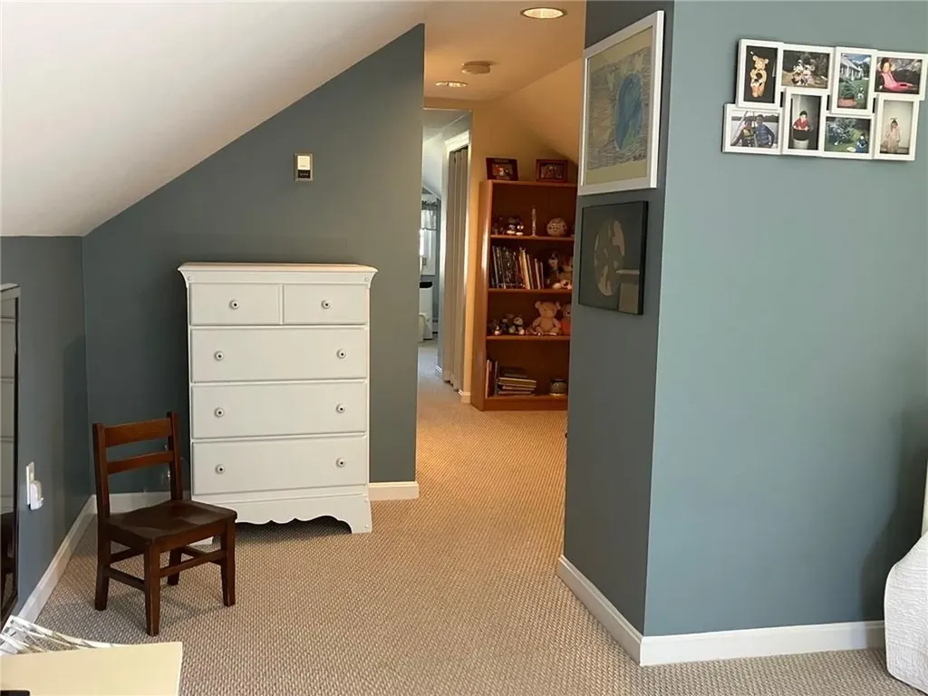 93 Crown Avenue East Providence RI 02915