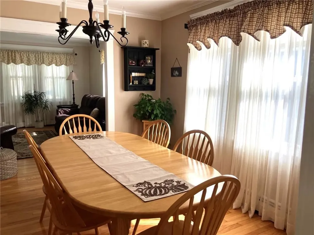 93 Crown Avenue East Providence RI 02915