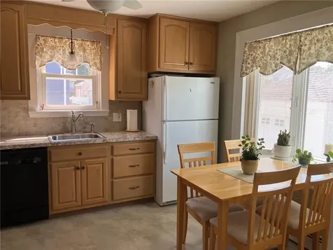 93 Crown Avenue East Providence RI 02915