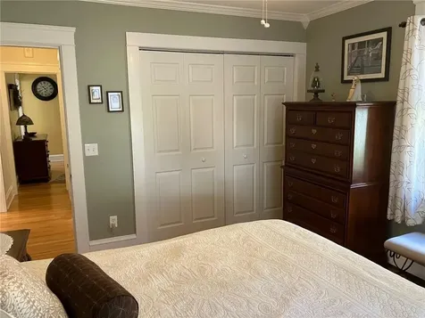 93 Crown Avenue East Providence RI 02915