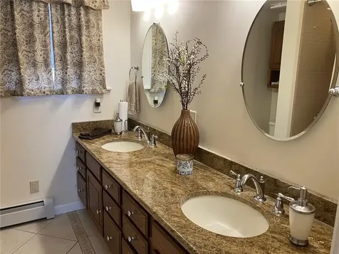 93 Crown Avenue East Providence RI 02915