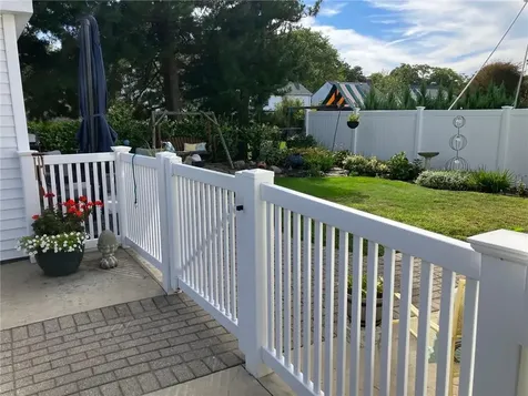 93 Crown Avenue East Providence RI 02915