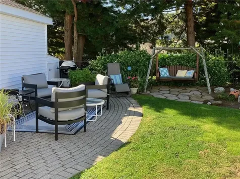 93 Crown Avenue East Providence RI 02915