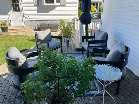 93 Crown Avenue East Providence RI 02915