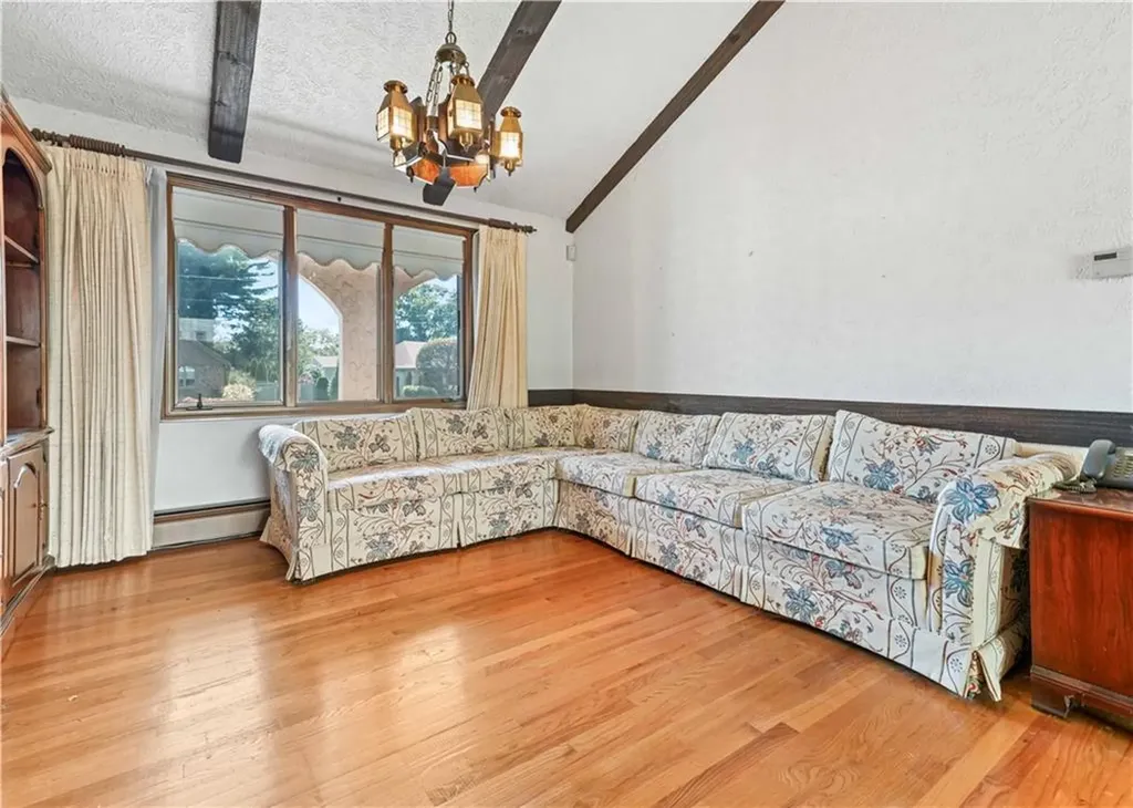 23 Sorrell Road North Providence RI 02904