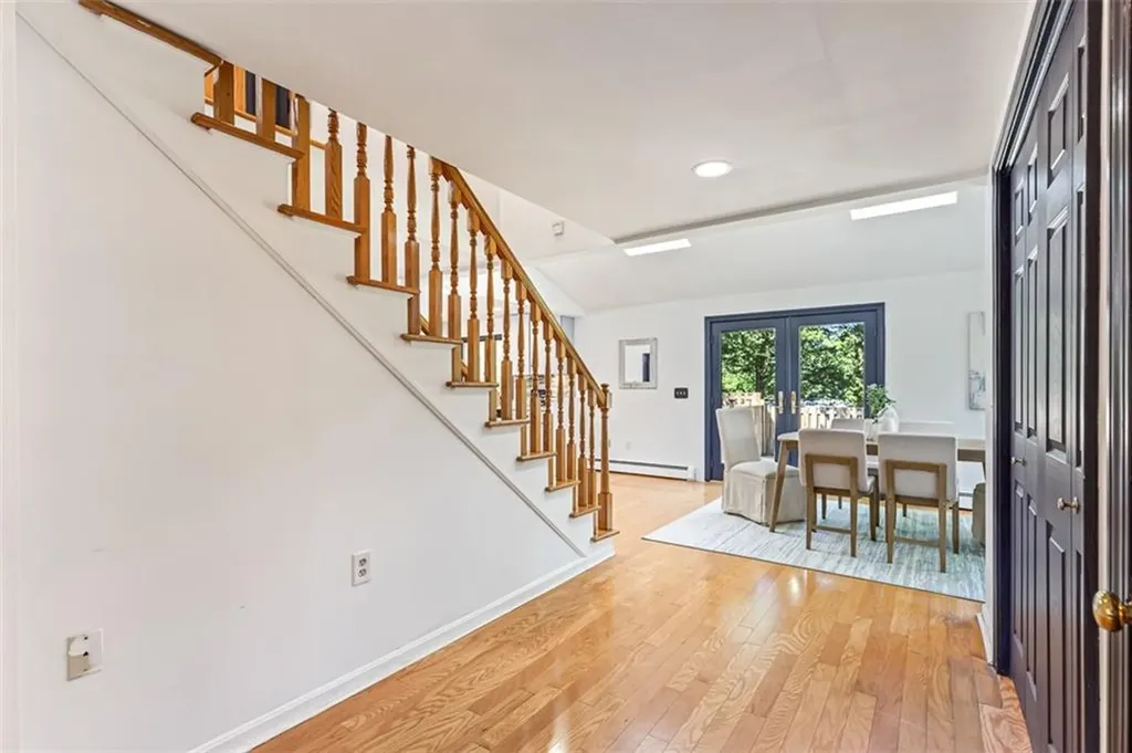 22 Mayfield Road Barrington RI 02806