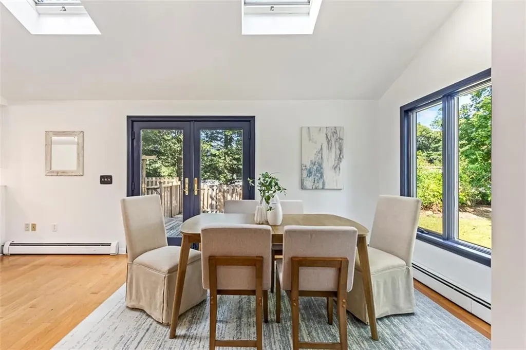 22 Mayfield Road Barrington RI 02806