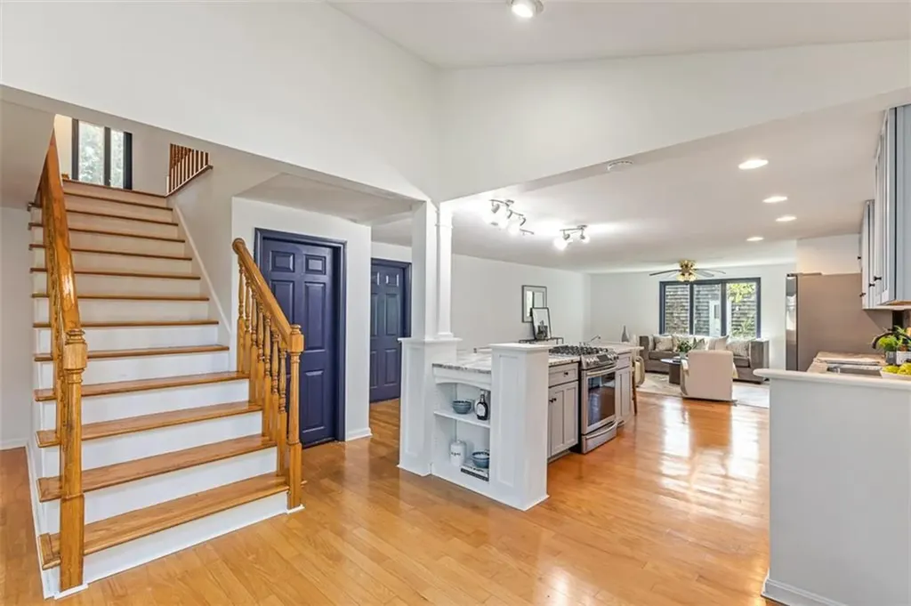 22 Mayfield Road Barrington RI 02806