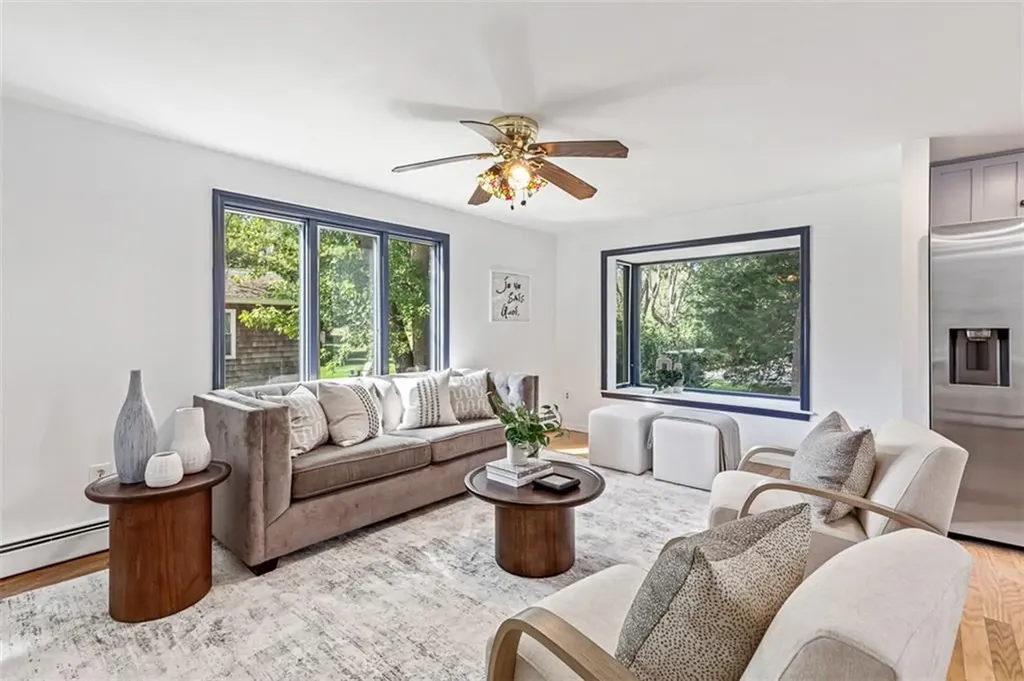 22 Mayfield Road Barrington RI 02806
