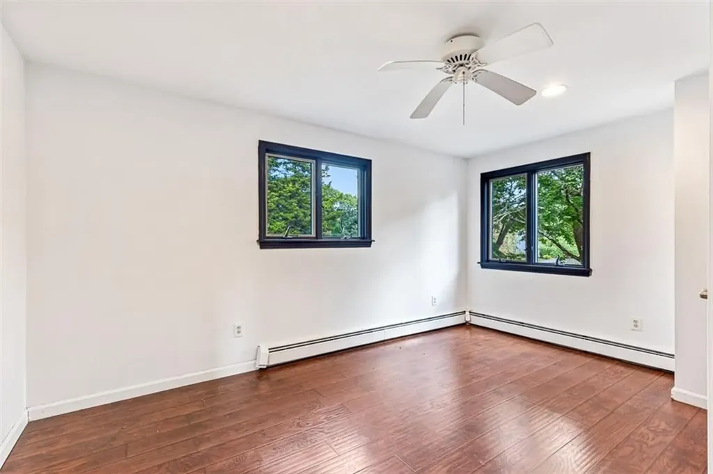 22 Mayfield Road Barrington RI 02806