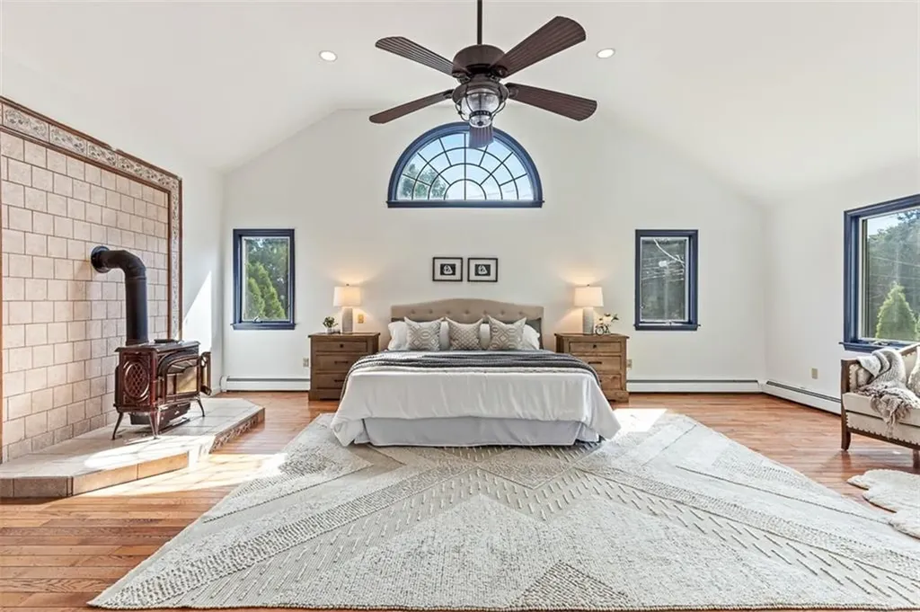 22 Mayfield Road Barrington RI 02806